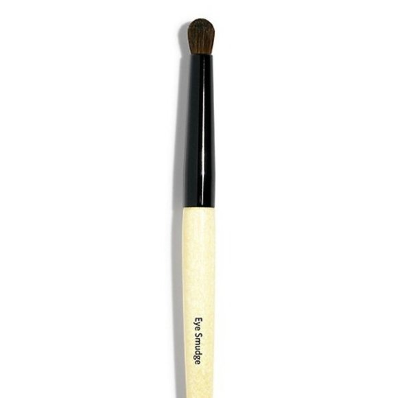 ⭐Host Pick⭐ Bobbi Brown Eye Smudge Brush - Picture 2 of 5